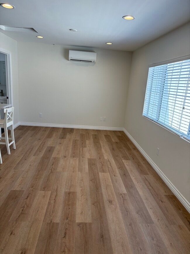 Foto del edificio - 1115 Idlewood Rd
