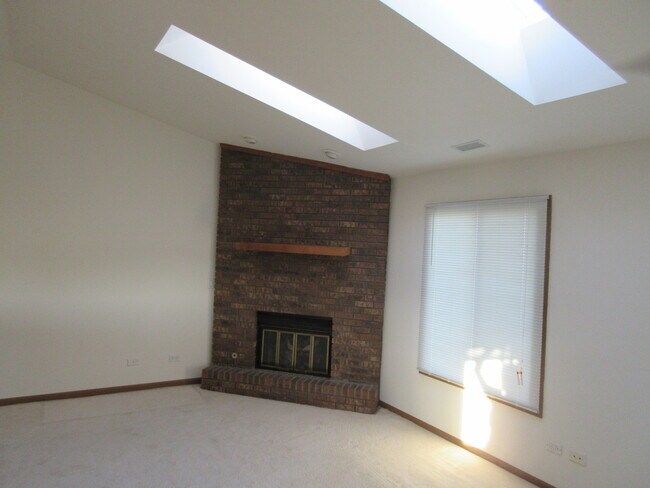 Building Photo - 2493 Brunswick Cir