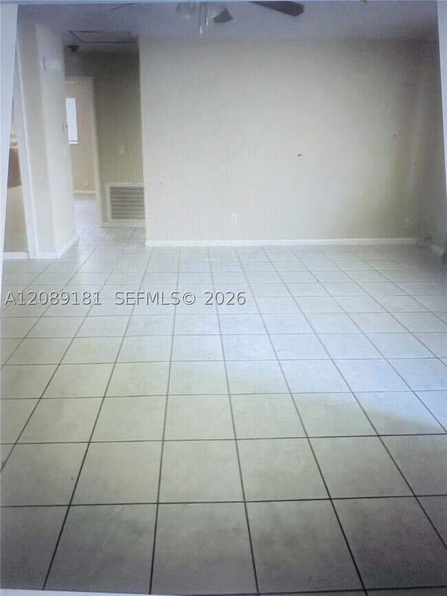 Building Photo - 1155 SE Sabina Ln