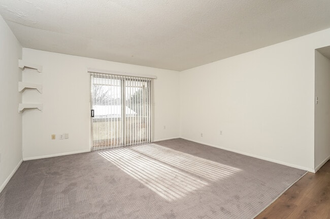 Photo - 2205 Sunderland Rd Townhome