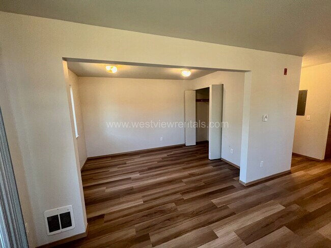 Foto del edificio - Benjamin Court Apartments