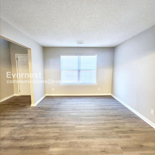 Foto del edificio - 3507 Devon Chase Rd