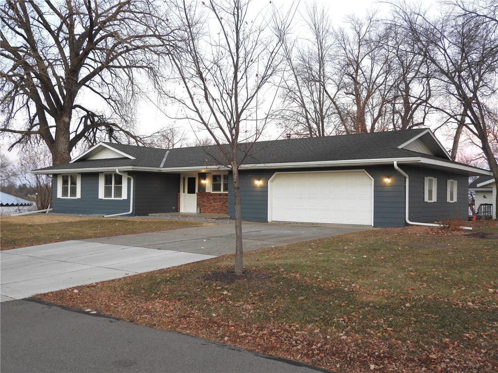 Foto principal - 169 1st St S