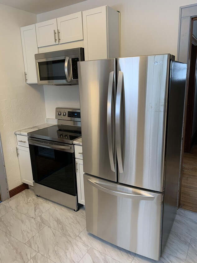 Foto principal - 3230 E Washington Ave