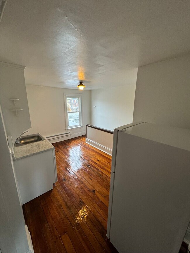 Foto del edificio - 3rd floor Spacious Efficiency on the Avenues