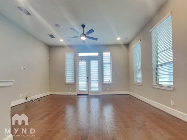 Building Photo - 5430 Cornish St