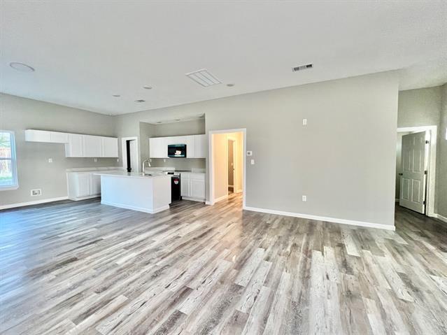 Foto del edificio - 22060 Flanagan Cir