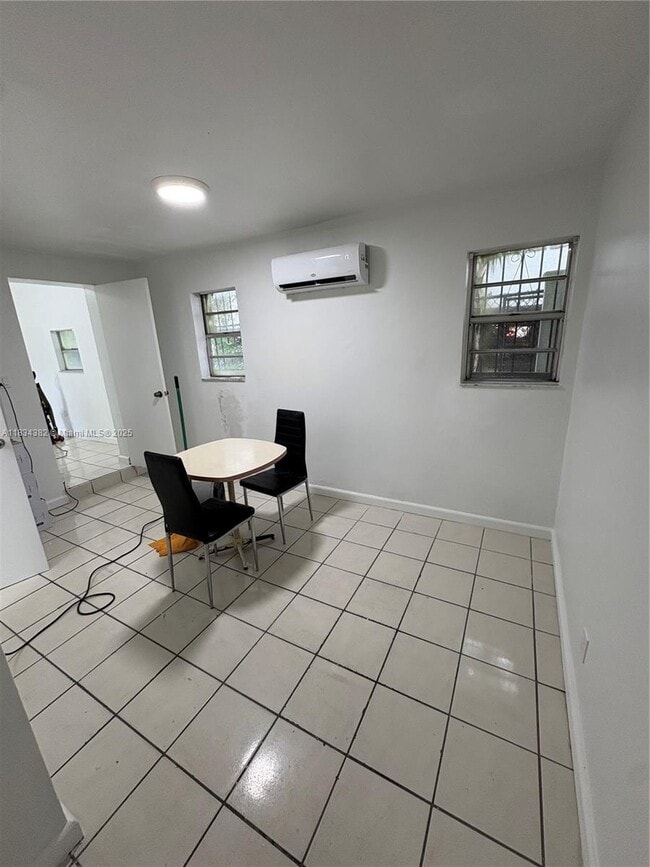Foto del edificio - 812 SW 19th Ave