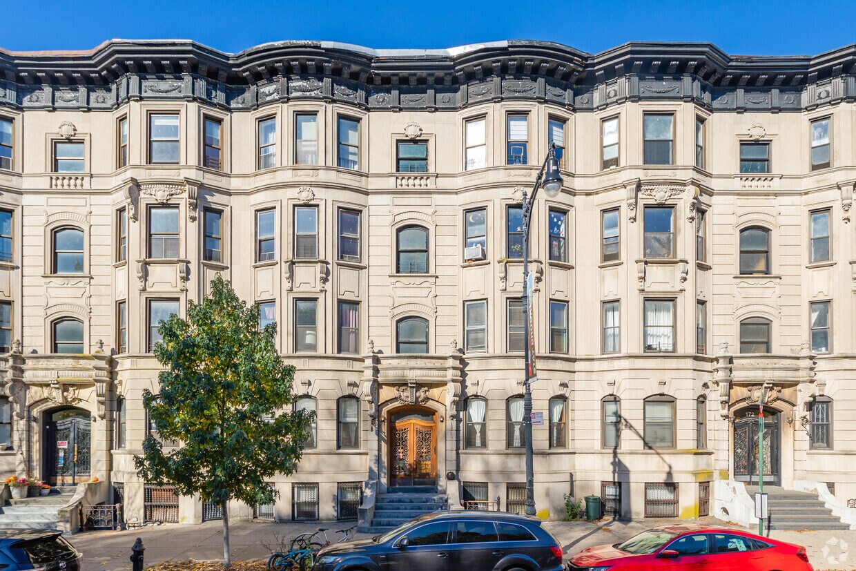 Primary Photo - 174 Prospect Park W