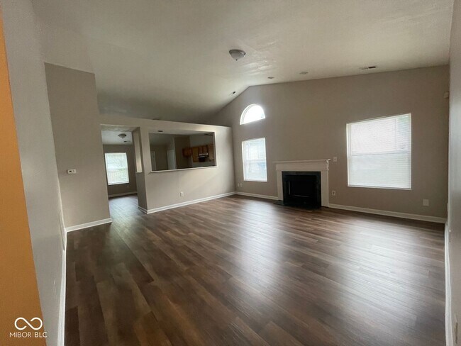 Foto del edificio - 6043 Hayford Ct