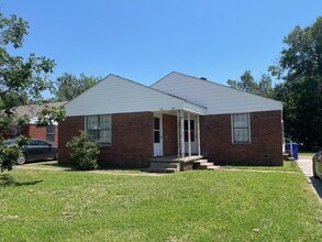 Building Photo - 1102 Arkansas St