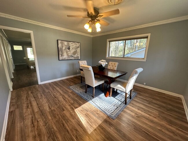 Building Photo - Beautiful Southern Hills Home