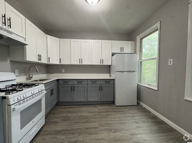 Building Photo - 135 Wegman Pky