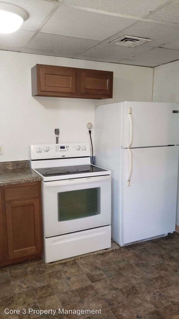 Building Photo - 3 br, 1 bath House - 1703 Griffiths Ave