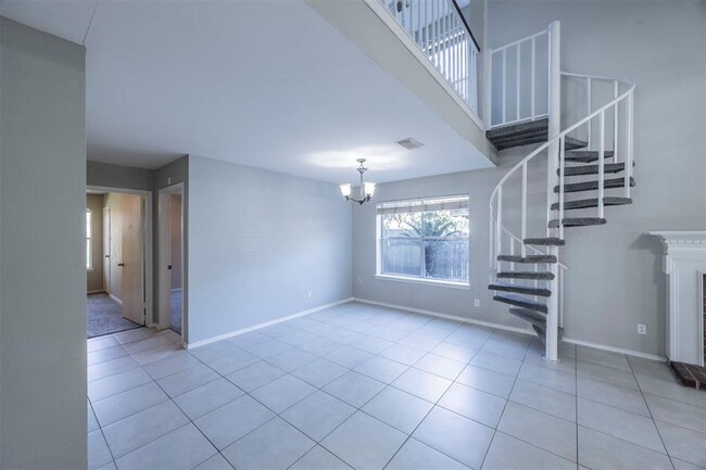 Building Photo - 9402 Calwood Cir
