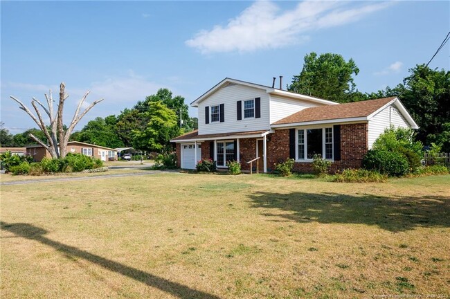 Building Photo - 1452 Gairloch Dr