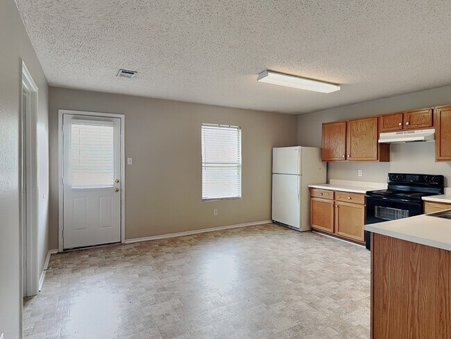 Foto del edificio - 5709 Addington Dr