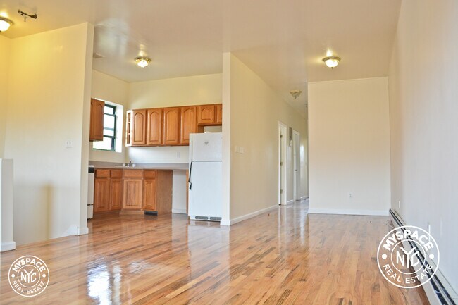 Building Photo - 453 Classon Ave