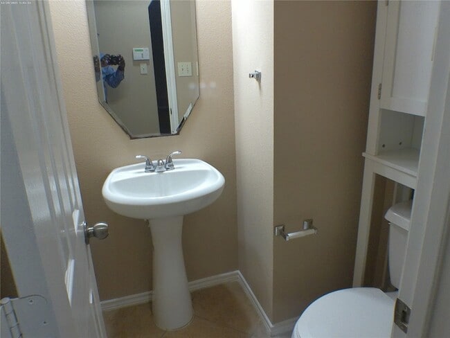 Building Photo - 20207 Emerald Cliff Ln