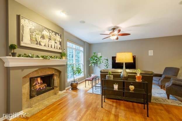 Building Photo - 2 br, 3 bath House - 1125 Village Center Pkwy