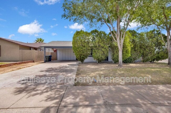 Photo - 13811 N 37th Way House