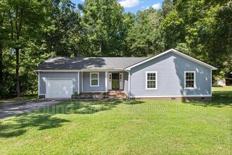 Building Photo - 417 Foxhall Dr