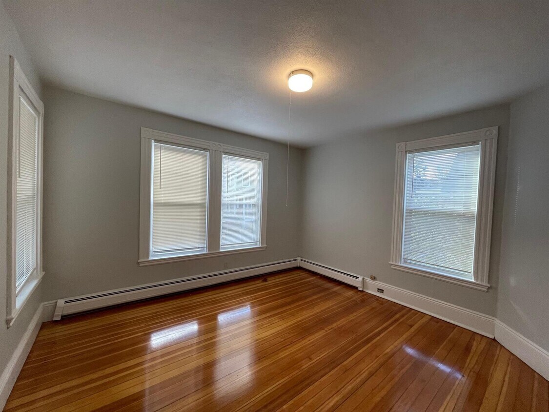 Primary Photo - 64 Winslow Ave