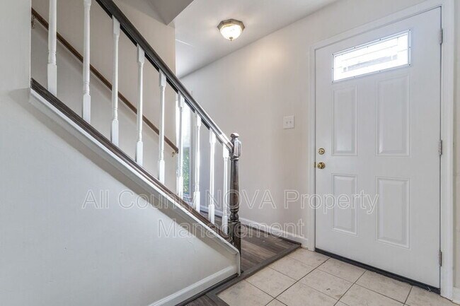 Building Photo - 4529 Canary Ct