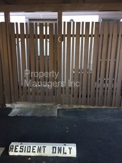 Building Photo - 5491 Roundtree Dr