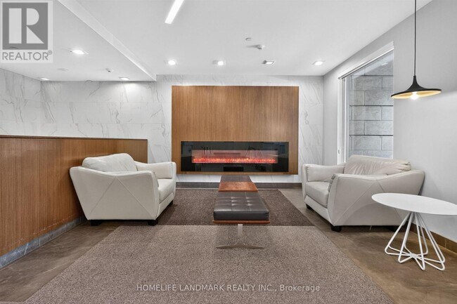 Photo du bâtiment - 8228 Birchmount Rd