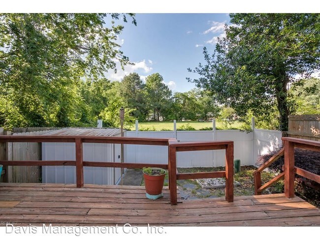 Building Photo - 26 W Wainwright Dr