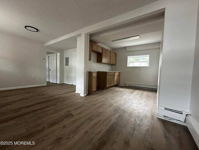 Building Photo - 1320 3rd Ave