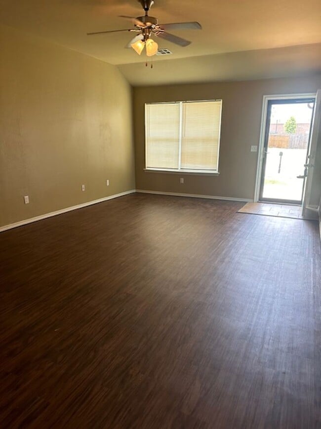 Building Photo - Piedmont Schools - 3/2 - Great Home - 1,48...
