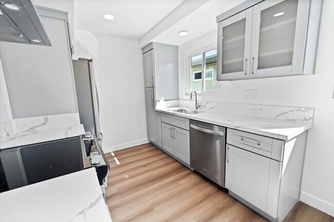 Foto del edificio - 1206 Amethyst St