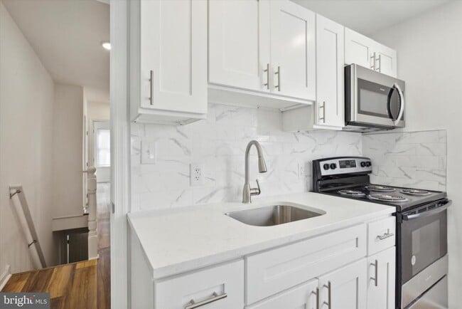 Building Photo - 1404 N 54th St