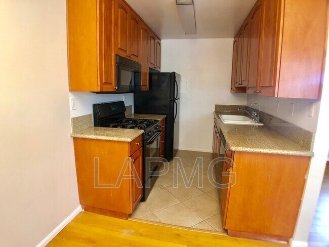 Foto del edificio - 5435 Bellingham Ave
