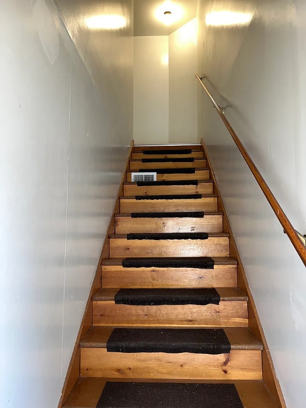 Building Photo - 722 W North St