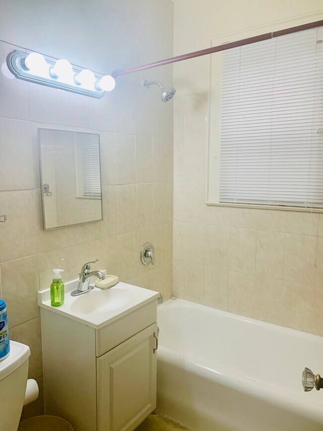 Foto del edificio - 27 Netherwood Pl