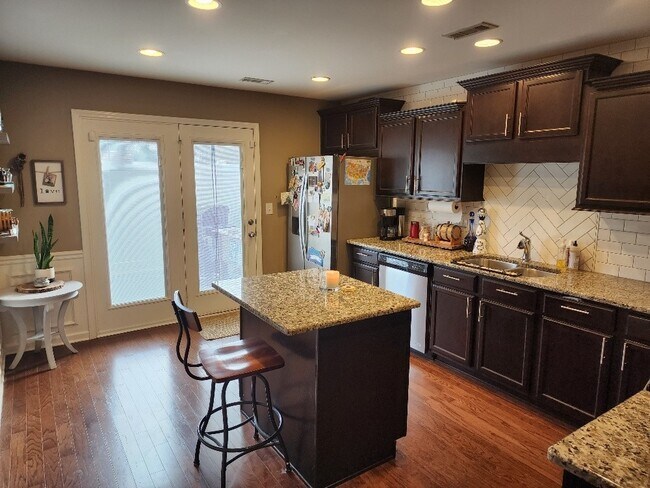 Building Photo - 229 Saxony Way