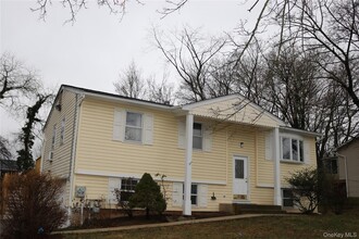 Building Photo - 7 Southpark Dr