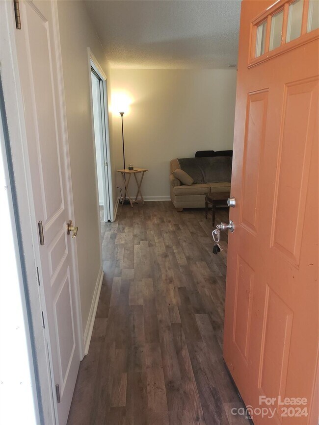 Foto del edificio - 117 Morningside Ln