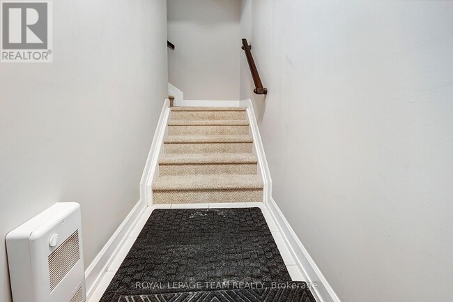 Building Photo - 36 Affinity Private