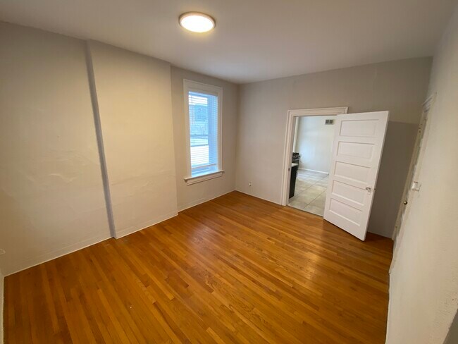 Foto del edificio - 1124 Graham St