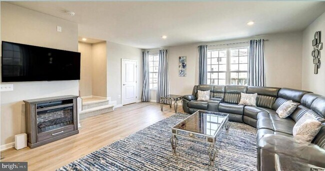 Building Photo - 14489 Dolce Ln