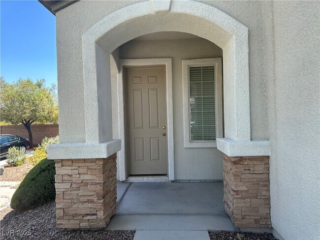 Foto del edificio - 6712 Canyon Maple St
