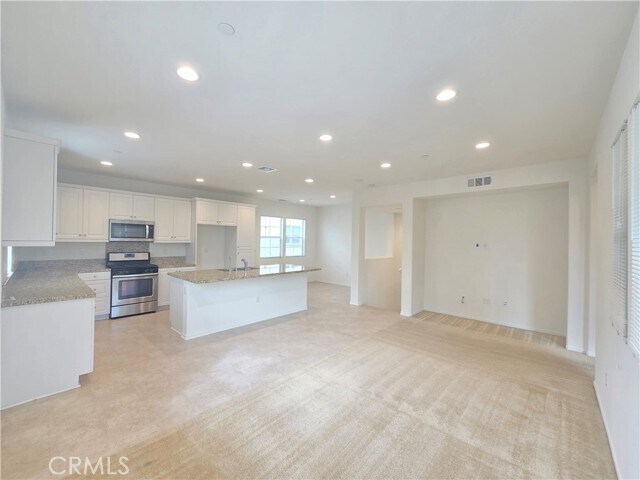 Foto del edificio - 879 Iris Way