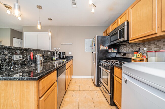 Foto del edificio - 1553 Cove Dr