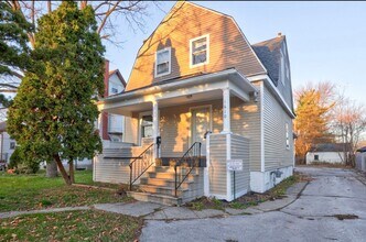 Building Photo - 1610 Court St