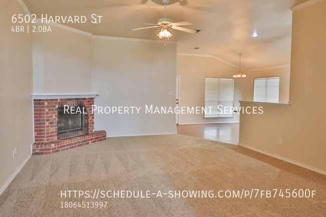 Building Photo - Gorgeous, pet friendly home on a half acre...