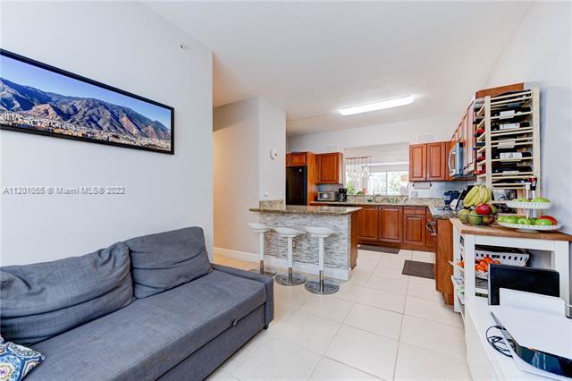 Foto del edificio - 7632 SW 102nd St